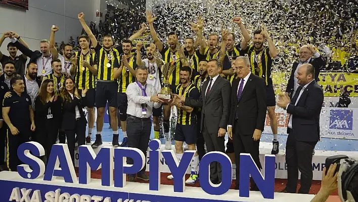 Fenerbahçe kupasını aldı 