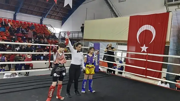 Muay Thai Türkiye Şampiyonasında 7 madalya 