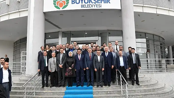 AK Parti'den Belediye Başkanı Gürkan'a ziyaret 