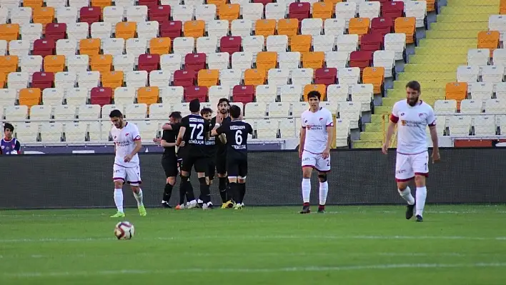 Spor Toto 1. Lig: B. Elazığspor: 3 - Ümraniyespor: 3 