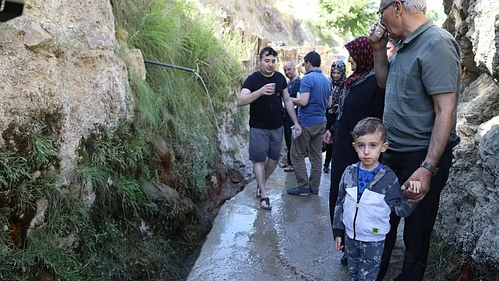 Vatandaşlar, hafta sonu İspendere İçmelerine akın etti 