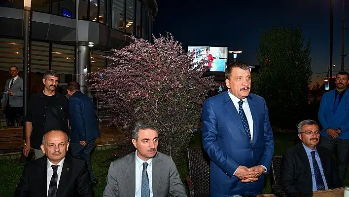 Büyükşehir Belediyesinden Muharrem iftarı verildi 