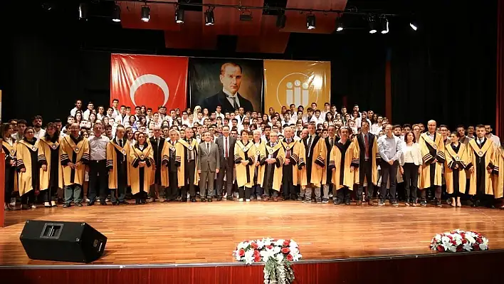 Tıp Fakültesinde beyaz önlük heyecanı başladı 