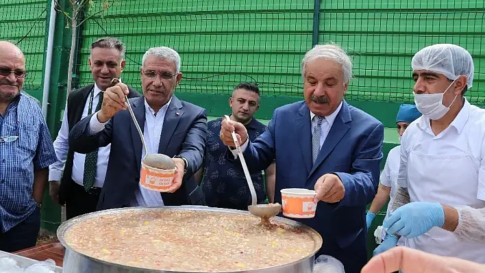 Çamlıca Okulları'nda Aşure Günü 