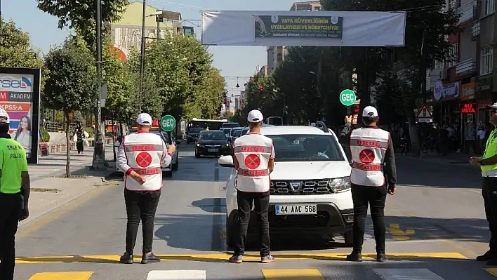 Malatya'da 'Yaya geçidi nöbeti' etkinliği düzenlendi 