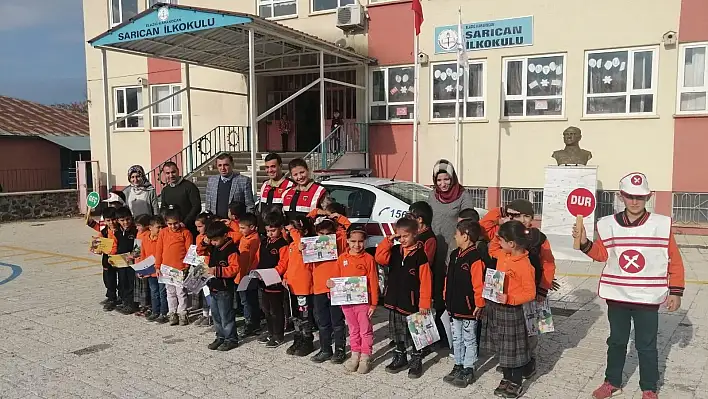 Öğrencilere Trafik Eğitimi Verildi