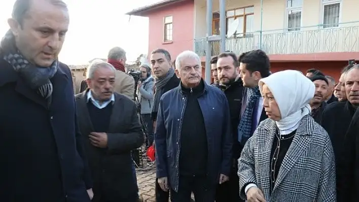 Binali Yıldırım deprem bölgesinde