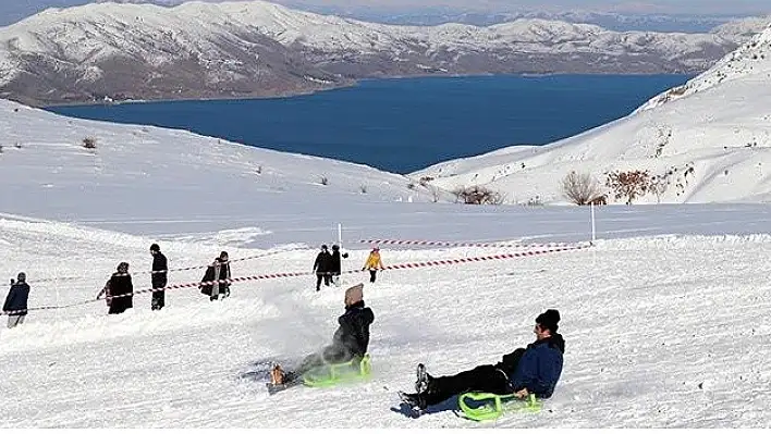 Dikkat! Bu Pazar Hazarbaba'da Şenlik Var!