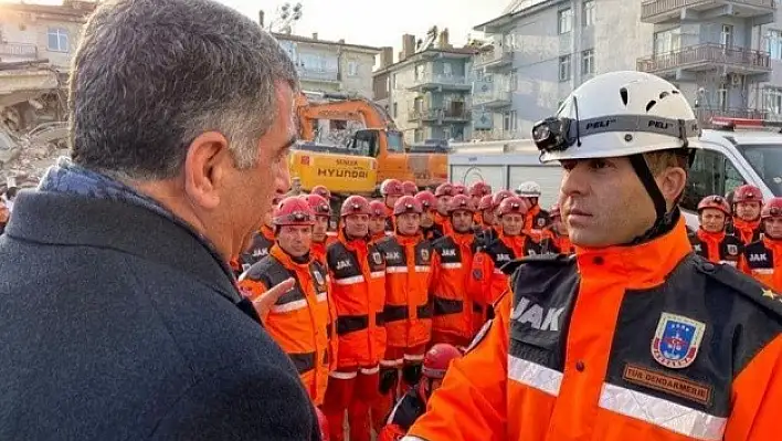 &quotElazığ Acilen Afet Bölgesi İlan Edilmeli"