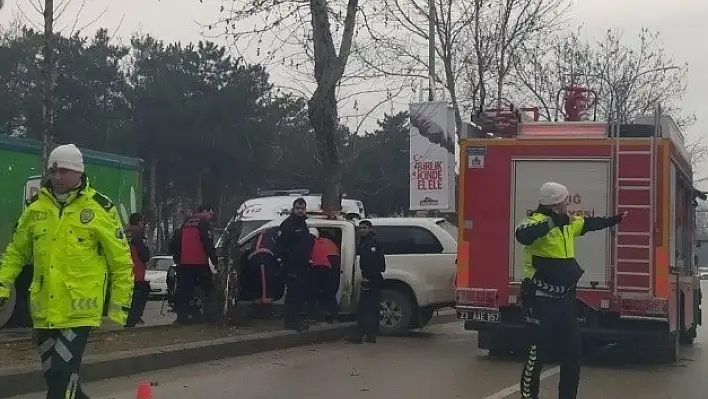 Elazığ'da Trafik Kazası: 3 Yaralı