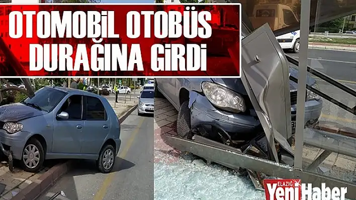 Otomobil, Otobüs Durağına Girdi