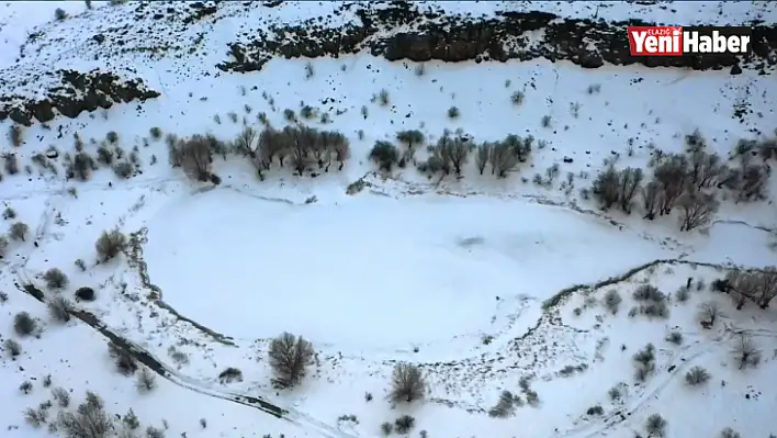 Ağın'da buz tutan tektonik Sülüklü göl, dron ile görüntülendi