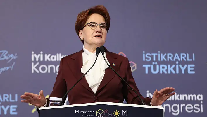 Akşener İstifa Mı Etti?