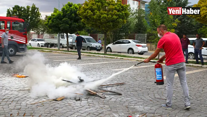 Belediyeden Güvenlik Personeline Yangın Eğitimi