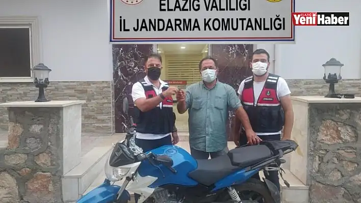 Çalınan Motosiklet Jandarma Tarafından Bulunarak Sahibine Teslim Edildi