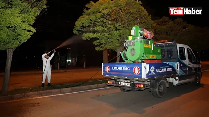 Elazığ Belediyesi ilaçlama çalışmalarına devam ediyor