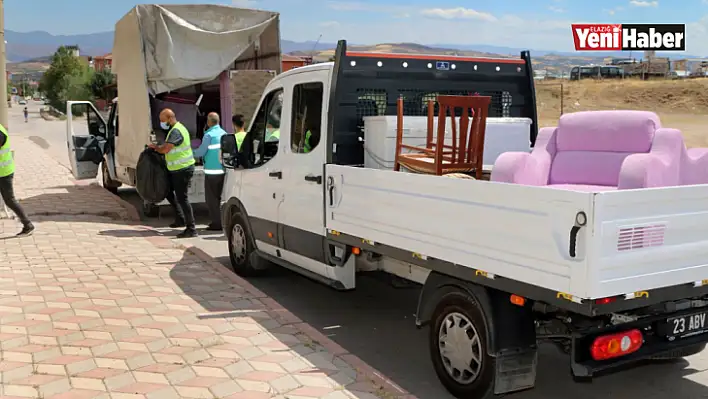 Elazığ Belediyesi'nden Evi Yanan Aileye Yardım