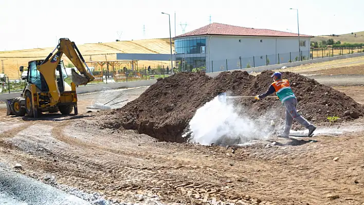 Elazığ Belediyesinden Hummalı Temizlik Çalışması