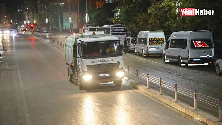 Elazığ Belediyesinden Temizlik Çalışması