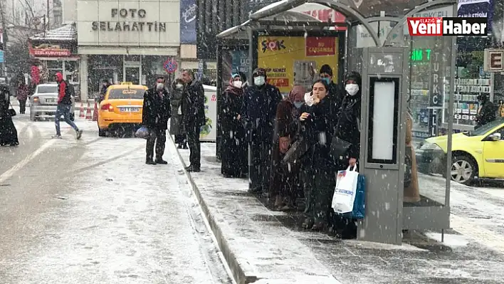 Elazığ beyaz gelinliğini giydi