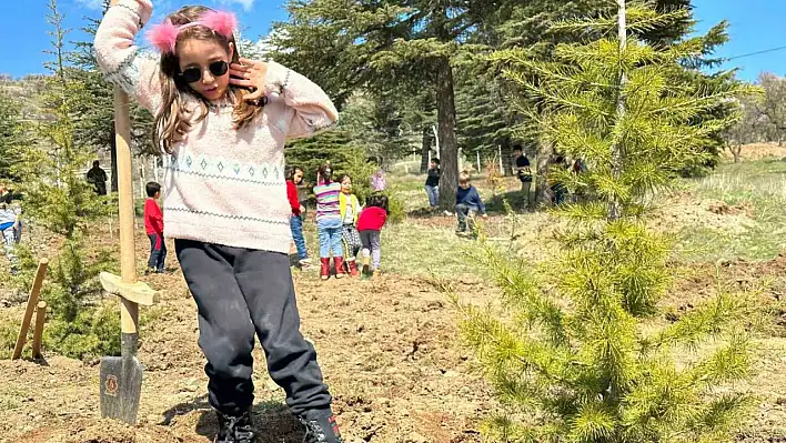 Elazığ'da 'Deprem Şehitleri Hatıra Ormanı' oluşturuldu