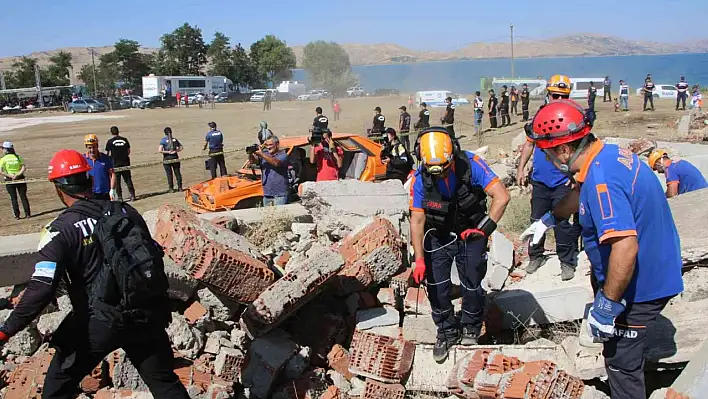 Elazığ'da Gerçeği Aratmayan Tatbikat