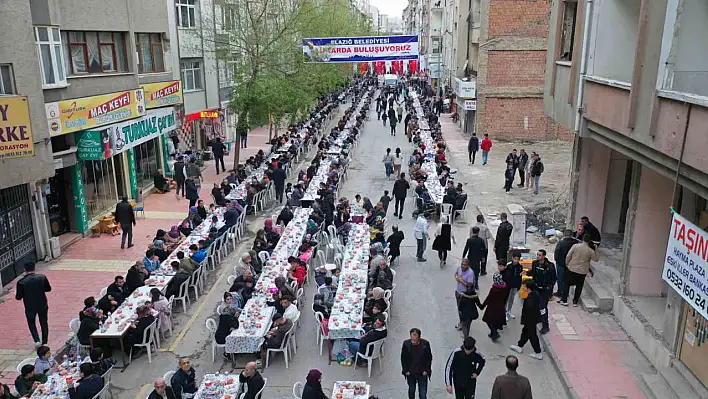 Elazığ'da 5 Bin Kişilik İftar