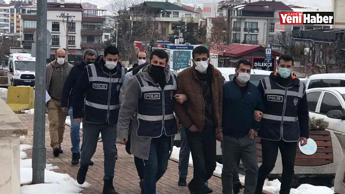 Elazığ'da bir evden hırsızlık yapan 4 şüpheli tutuklandı