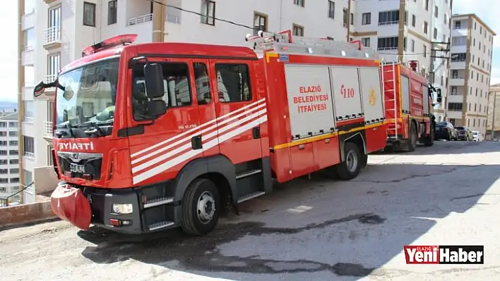 Elazığ'da Çatı Yangını Meydana Geldi