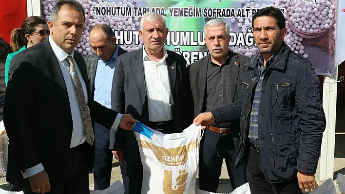 Elazığ'da Çiftçilere Nohut Desteği