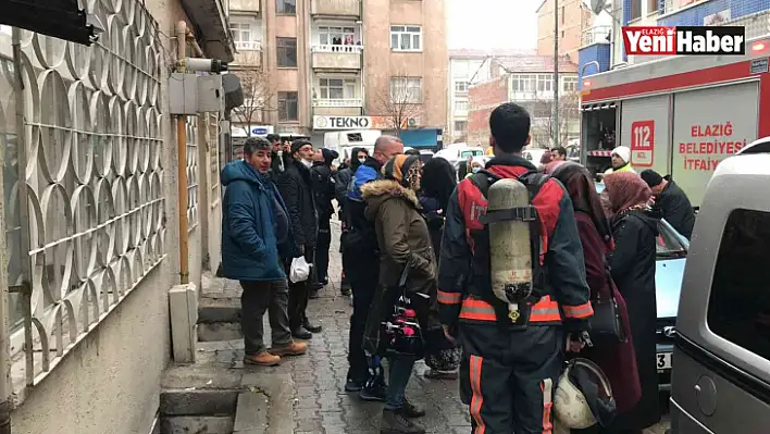 Elazığ'da ev yangını korkuttu