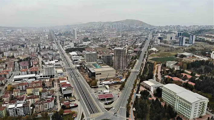 Elazığ'da ilaçlama çalışmalarına devam ediyor