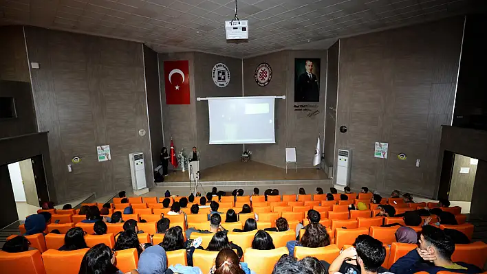 Elazığ'da İşaret Dili Eğitimi Verildi