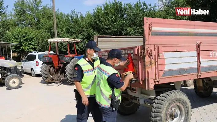 Elazığ'da Jandarma Traktör Denetimi Yaptı