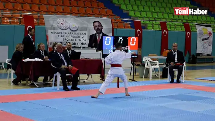 Karate Müsabakaları Başladı