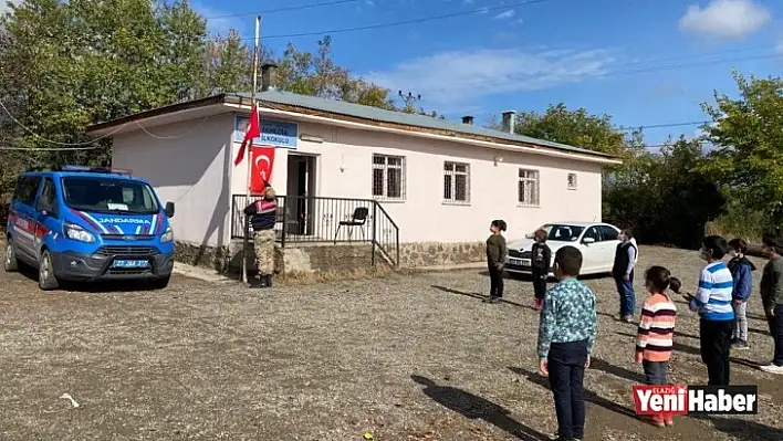 Elazığ'da Mehmetçiğin Bayrak Hassasiyeti