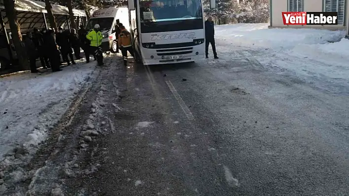 Minibüsün Altında Kalan Kadın Hayatını Kaybetti