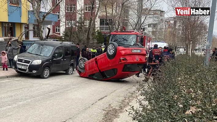 Elazığ'da otomobil ters döndü: 1 yaralı