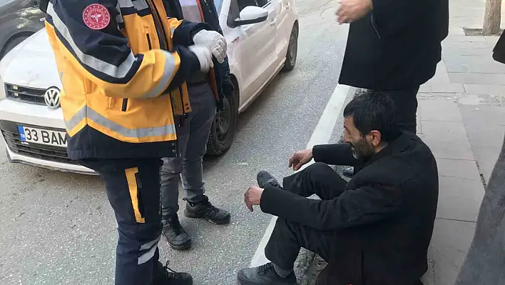 Elazığ'da otomobilin çarptığı yaya yaralandı