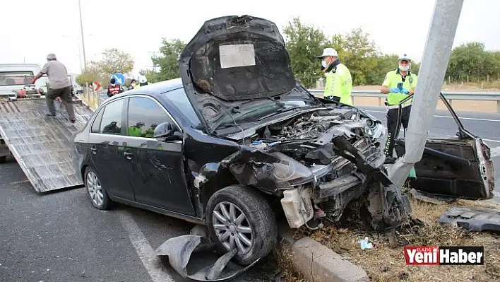 Elazığ'da otomobiller çarpıştı: 1 ölü, 2 yaralı