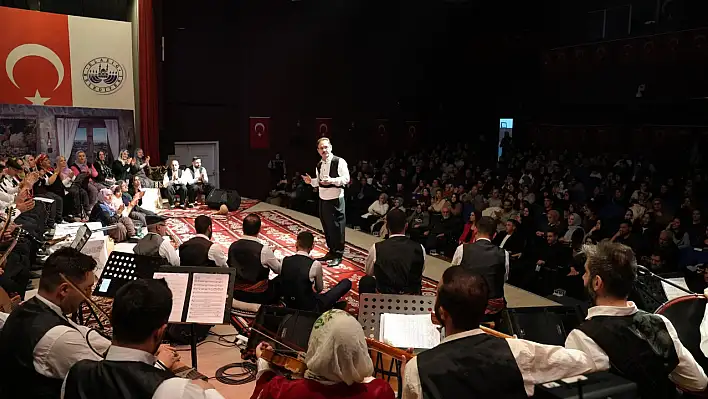 Elazığ'da Müzikal Tiyatro Sahnelendi