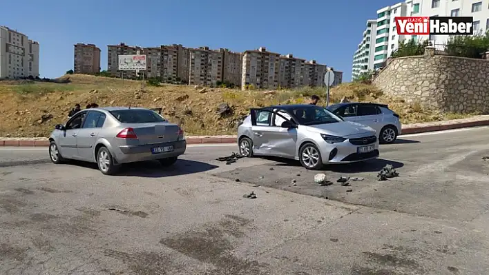 Elazığ'da trafik kazası: 2 yaralı