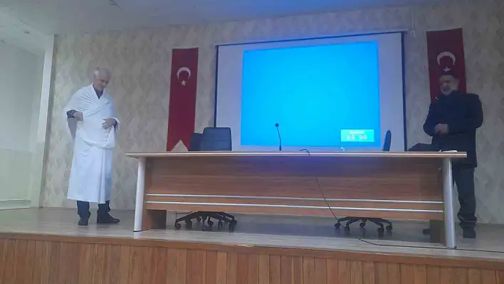 Elazığ'da Umre Semineri Düzenlendi