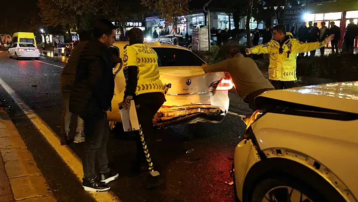 Elazığ'da Zincirleme Kaza