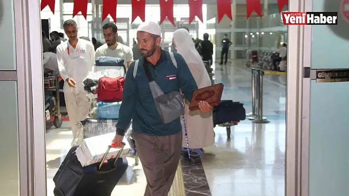 Elazığ'ın ilk hacı kafilesi kutsal topraklardan döndü