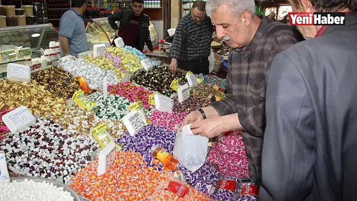 Elazığ Kapalı Çarşı'da bayram yoğunluğu