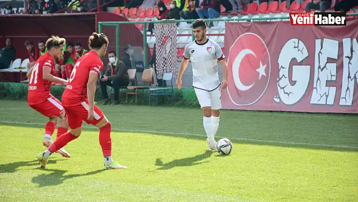 Elazığspor'da Selim Enes Sezonu Kapattı!