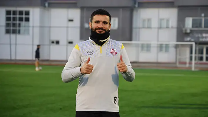 En Kariyerli Futbolcu Elazığ'da!