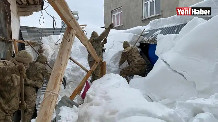 Evinde Mahsur Kalan Elif Ninenin Yardımına Jandarma Komando Yetişti!