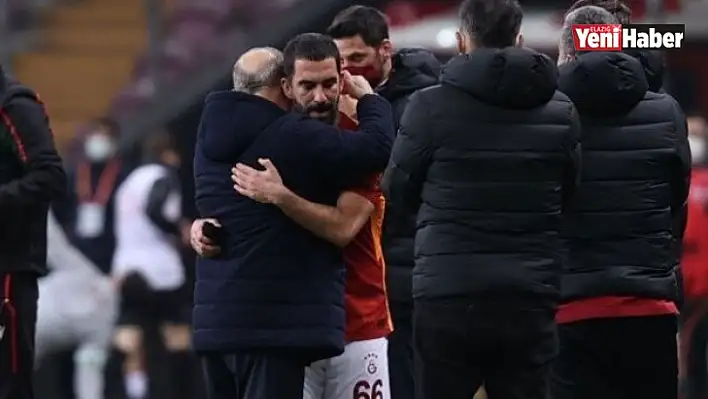 Galatasaray Arda Turan İle Yollarını Ayırıyor!